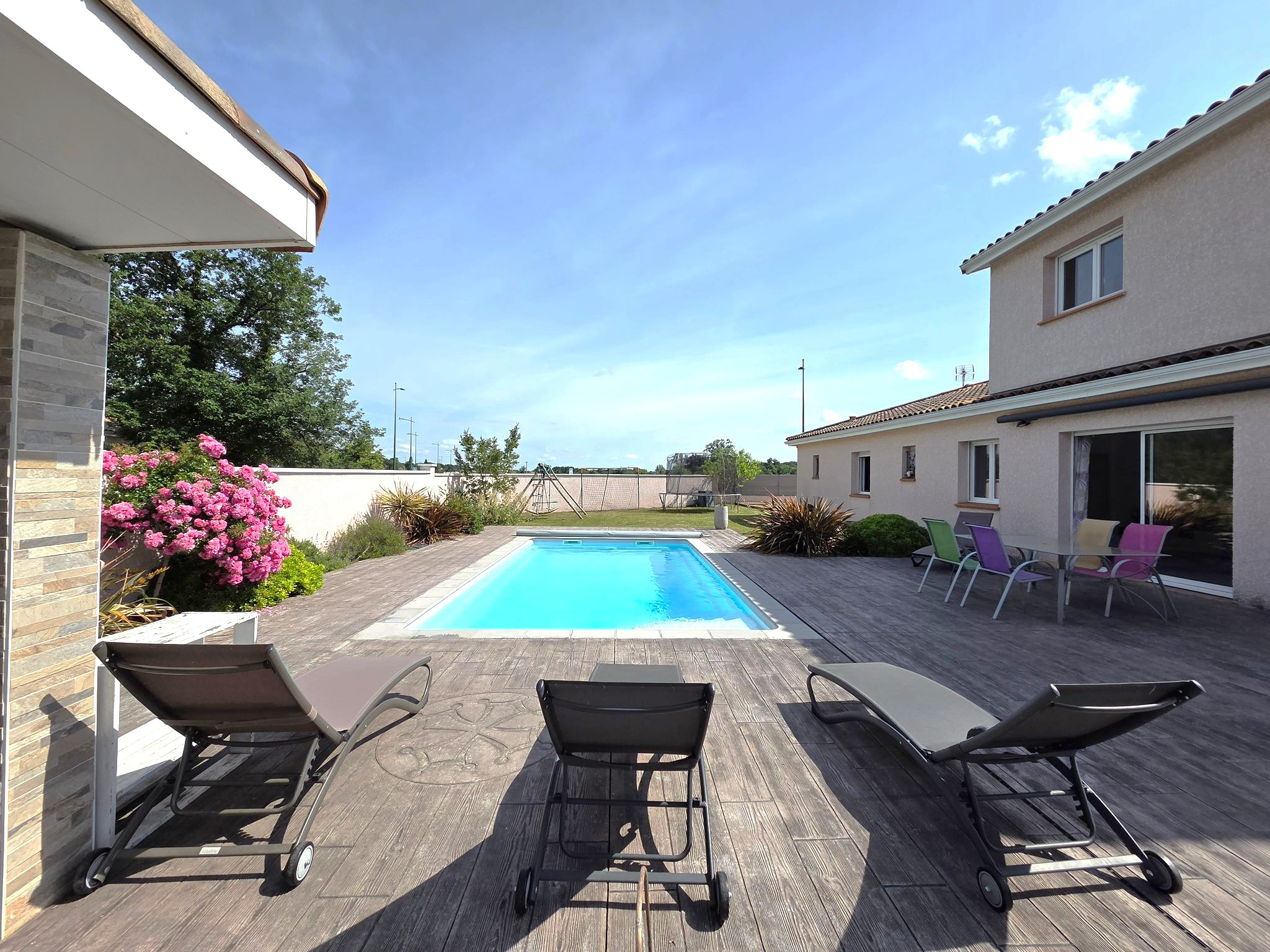FONTENILLES : Maison T6 JULIA au calme avec piscine FONTENILLES : Maison T6 JULIA au calme avec piscine